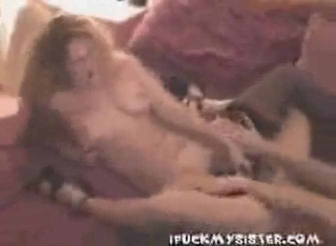 Video :Scissoring session with lesbian twin sisters until they cum